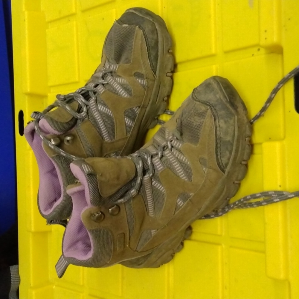 Itasca hiking boots size 7.5